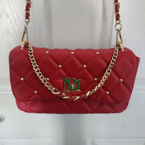 Badgley Mischka Red Quilted Leather Shoulder Bag with Chain Detail - Picture 2 of 9